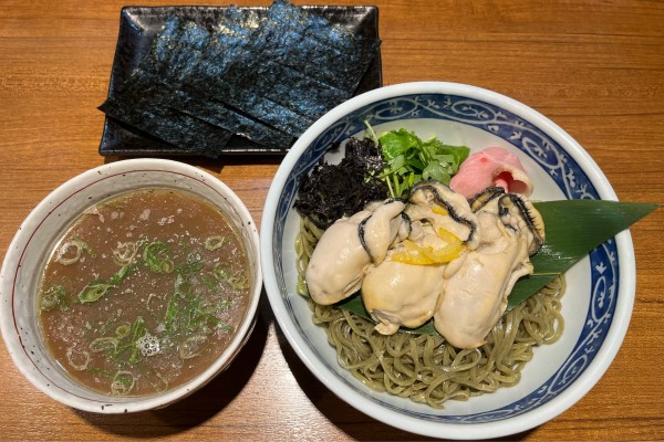 「【限定】真牡蠣のつけそば+のり3枚」@寿製麺よしかわ 川越店の写真