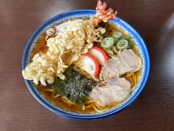 「天ぷら中華そば 900円」@松葉屋の写真