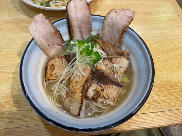 「鰤チャーシュー麺　塩」@めんや 正明の写真