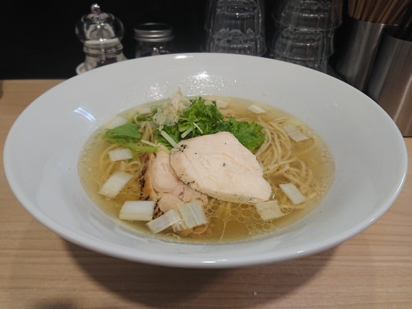 「塩らぁ麺」@そば～じゅの写真