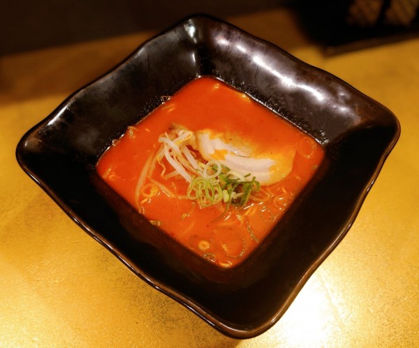 「旨ピリ辛」@黄金ラーメン 銀座店の写真