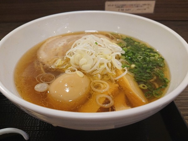 「煮玉子 鹽らぁ麺」@らぁ麺MORIZUMIの写真