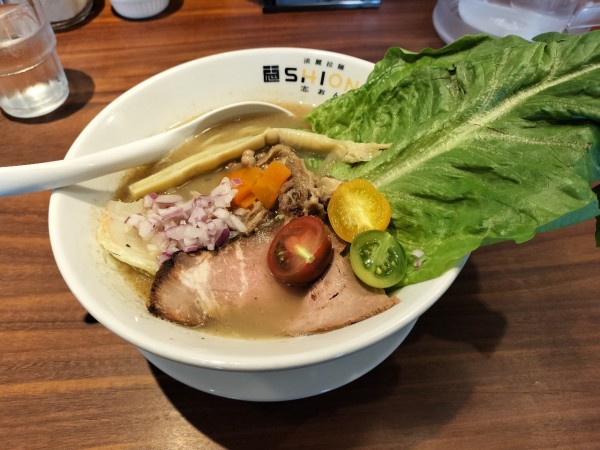 「にぼ牛」@淡麗拉麺 志おん-shion-の写真