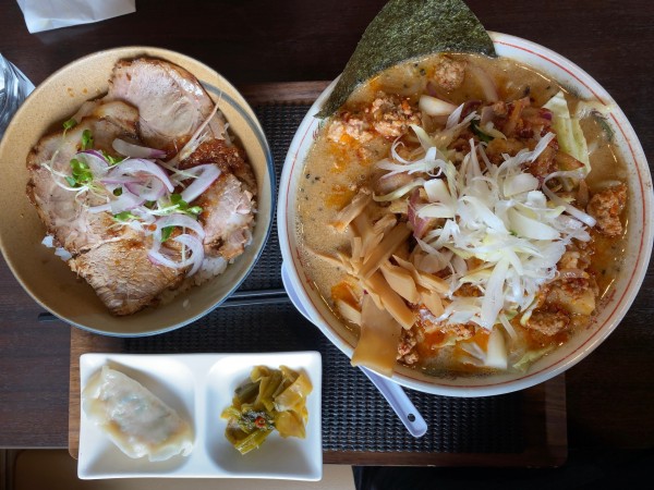 「担々麺900円」@Cucina とちの木の写真