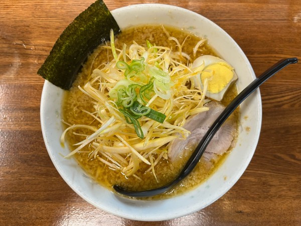 「ネギラーメン 味噌」@らーめん三水の写真