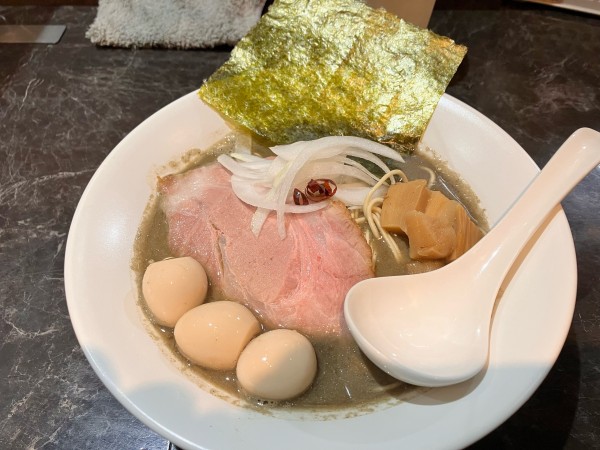 「あら炊き煮干しそば」@中華SOBA にぼ乃詩の写真