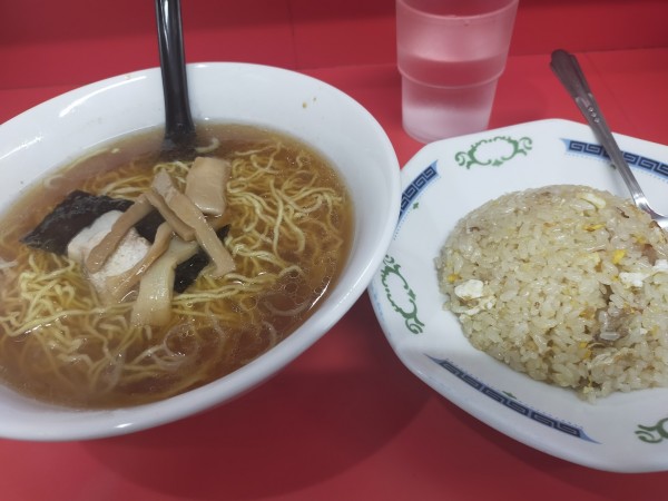 「半チャンラーメン」@伊峡の写真