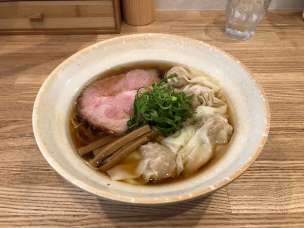 「肉ワンタン麺(黒)」@DURAMENTEIの写真