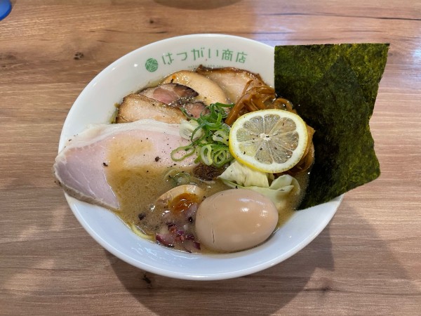 「【限定】コッテリネギ塩そば」@はつがい商店の写真