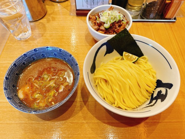「つけ麺+チャーシュー丼」@つじ田 勝どき店の写真