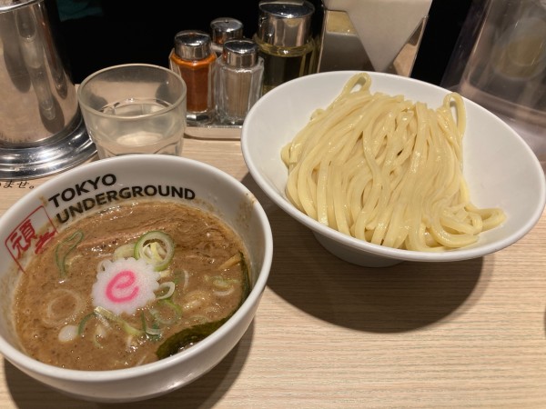 「つけ麺　930円」@TOKYO UNDER GROUND RAMEN 頑者の写真