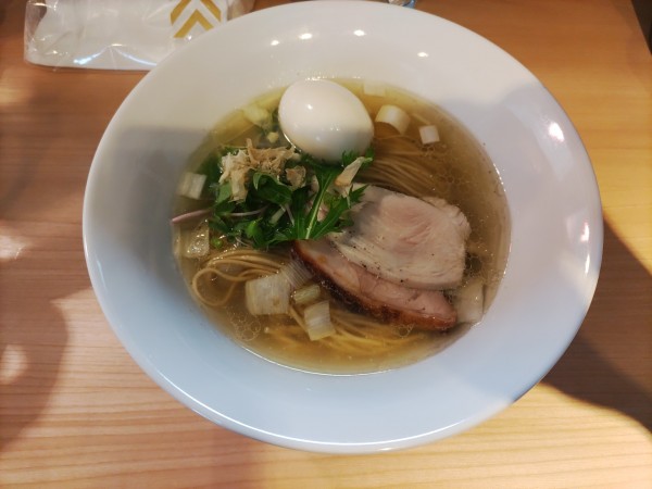 「味玉塩らぁ麺」@そば～じゅの写真