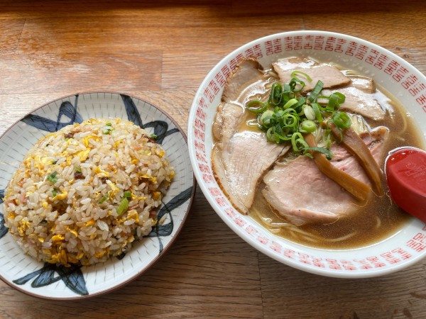 「中華そば+炒飯ハーフ@900」@元車庫前まる宮 本店の写真