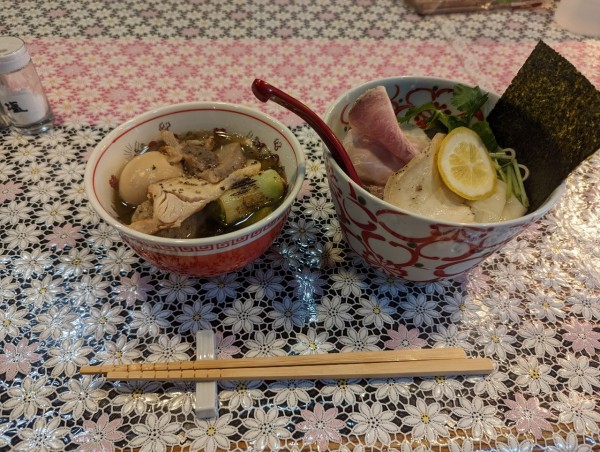 「特製比内地鶏つけめんBABY WATER 肉増し」@ベイビーマルソン さくら麺菓の写真