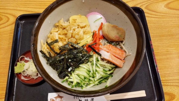 「冷やしたぬきそば 900円」@そば処 大橋屋の写真