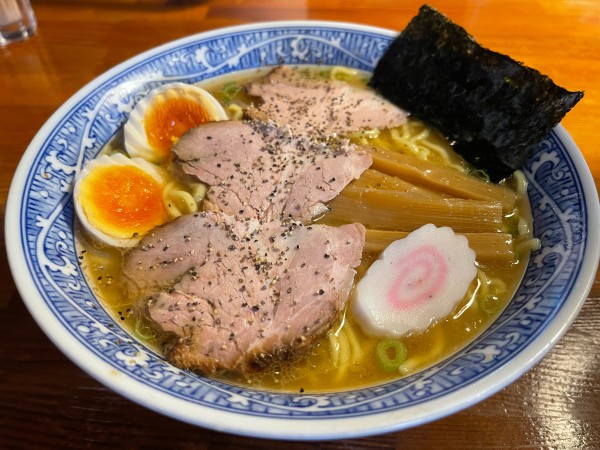 「特製中華そば大盛り」@中華そば 青葉 八王子店の写真