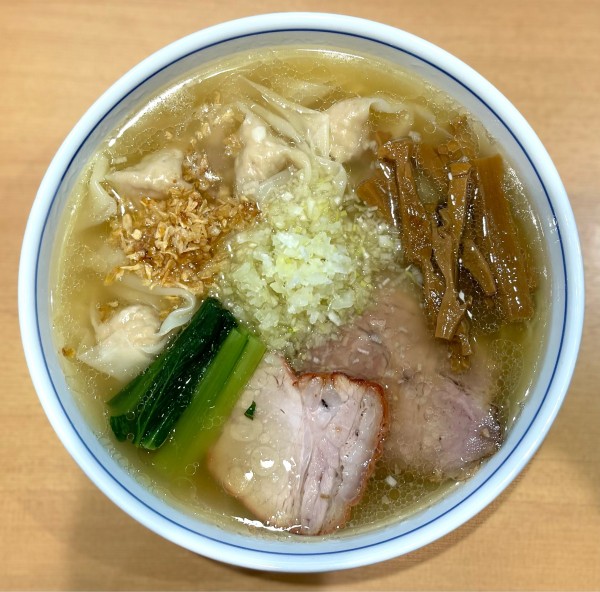 「塩ワンタンらぁ麺」@らぁ麺 すぎ本の写真