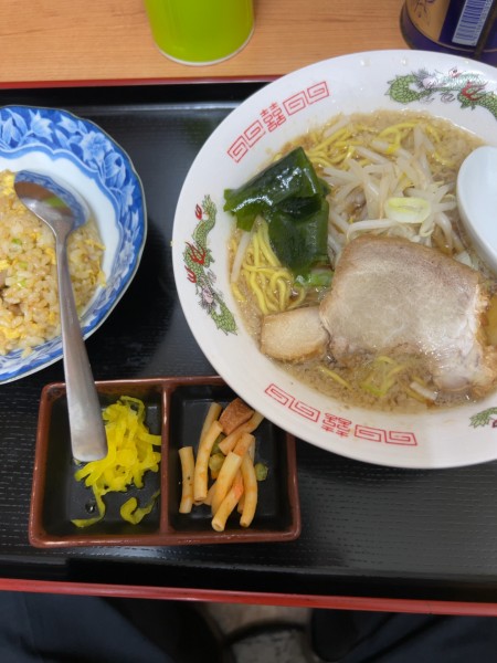 「ラーメン＋半丼セット（850円）」@ラーメン大和の写真