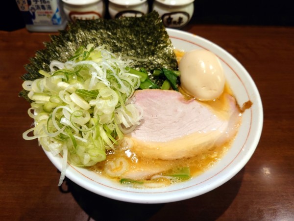 「らーめん もも+ネギ+のり」@らーめん飛粋の写真