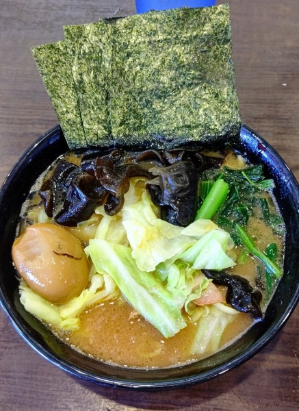 「ラーメン並」@杉田家 千葉駅前店の写真