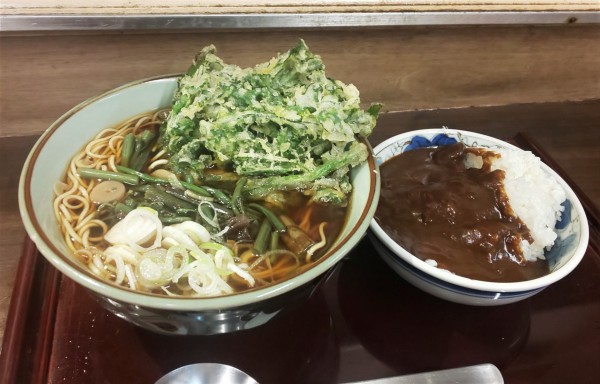 「山菜+春菊天そば（温）ミニカレー丼（サービス定食）」@船堀そば 文殊の写真