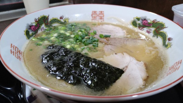 「ラーメン、替玉」@ラーメン 旦過の写真