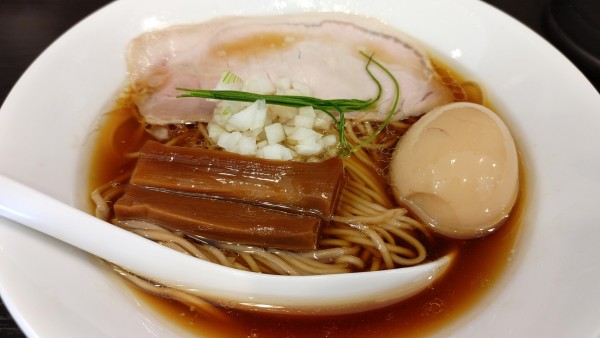 「味玉醤油らぁ麺・替玉 ￥1,100」@らぁ麺 才色兼備の写真