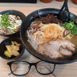らーめん(チャーマヨ丼無料)