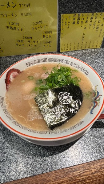 「豚骨らーめん」@カウンターアタックの写真
