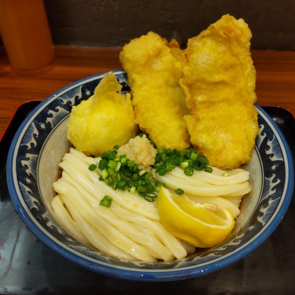 「とり玉天ぶっかけ（1,130円）」@釜たけうどん 明石焼の写真