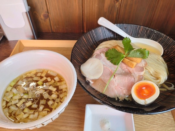 「限定　昆布水つけ麺大盛　特製トッピング」@らぁ麺 大金星の写真