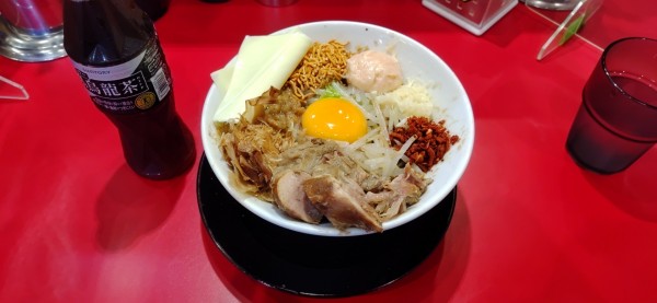 「豚まぜそば（並）900円」@ブタギドラの写真