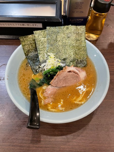 「らーめん(850円)」@横浜家系らーめん侍 渋谷本店の写真