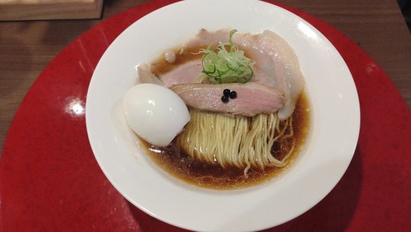 「鴨とカシスの味玉醤油RaMen」@RaMen TOMO TOKYOの写真