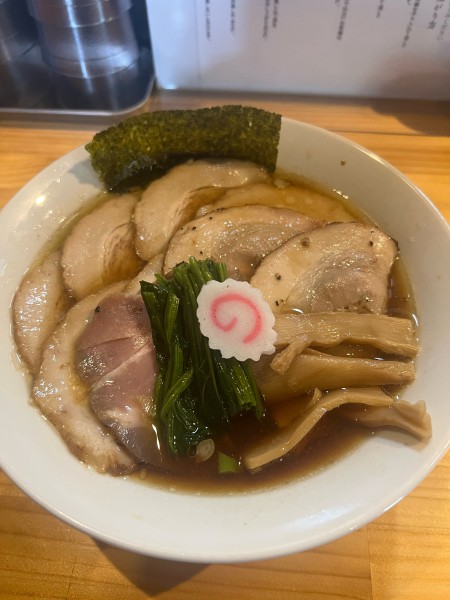 「中華蕎麦醤油　肉マシ」@麺道 六善の写真