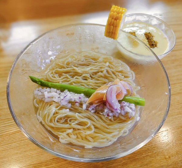 「トウモロコシと真昆布の冷やしそば【期間·数量限定】」@麺 㐂色の写真