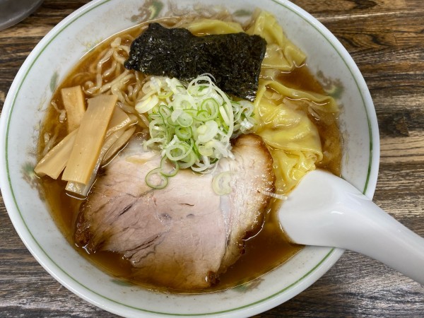 「ワンタンメン　1000円」@支那そば はせべの写真