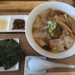ラーメンと油そばのお店 かちかの写真
