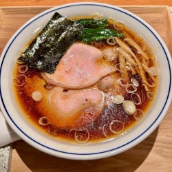 中華そば（醤油）＋焼豚三種1枚＋焼売1個