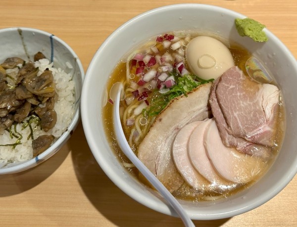 「【限定】特製冷やし蛤らぁ麺＋貝のしぐれ煮ごはん」@蛤麺しちりの写真