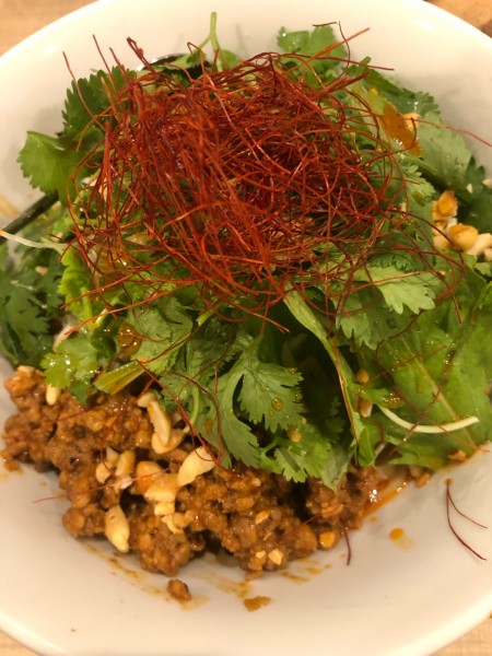 「[限定]冷やしパクチー坦々麺 追い飯付き　1150円」@らー麺 だるまの写真