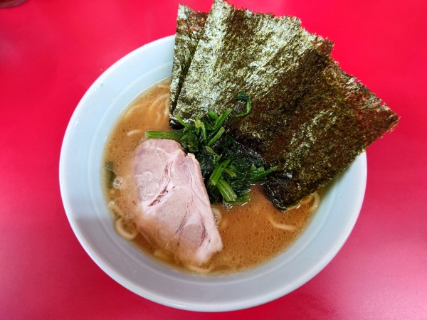 「醤油ラーメン￥800＋ライスサービス」@横浜ラーメン 武蔵家 大井町店の写真