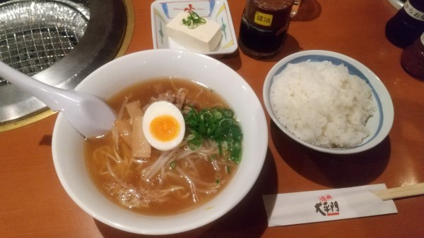 「牛骨らーめんセット770円」@焼肉屋 大平門 湖山店の写真