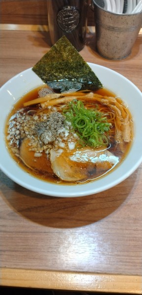 「ブラックらーめん」@らーめん にじいろの写真