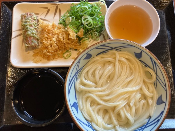 「釜揚げうどん並170円(1日半額)磯辺揚げ70円-30円CP」@丸亀製麺 千葉ニュータウン白井店の写真