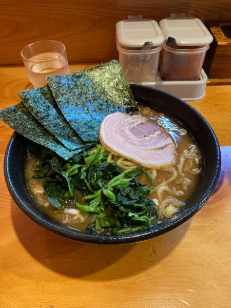 「ほうれん草ラーメン大盛り1000＋100円」@黒王の写真