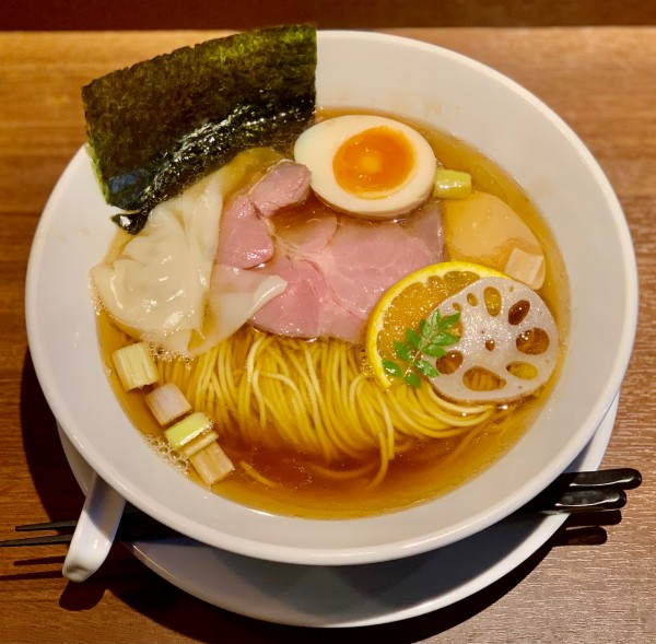 「秋刀魚節醤油らぁめん」@らあめん あじるくの写真