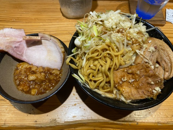 「らーめん並+WEZ増+脂+国産ロース釜焼き1枚」@Wez Noodlesの写真