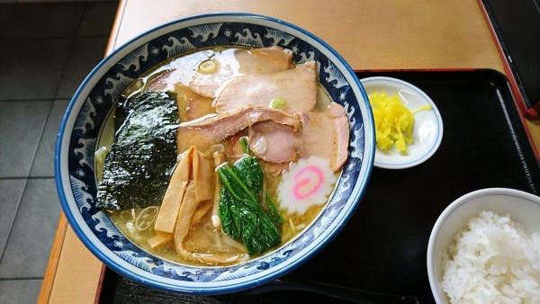 「塩チャーシューメン1100円」@手打ちラーメン 英の写真