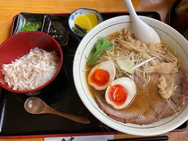 「醤油チャーシュー麺(鶏飯セット)」@麺屋一里の写真